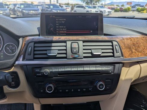 Used 2014 BMW 320i Sedan RWD image 18