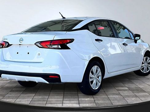 Used 2025 Nissan Versa S FWD image 6