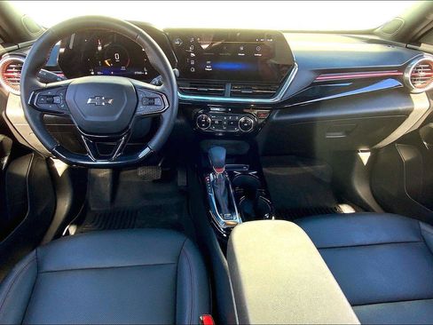 Used 2024 Chevrolet Trax RS w/ Sunroof Package image 13