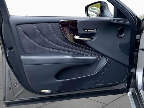 Certified 2023 Lexus LS 500 AWD w/ Interior Upgrade Package image 20