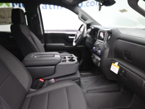 New 2026 Chevrolet Silverado 1500 Custom w/ LPO, Dark Essentials Package AWD/4WD image 9