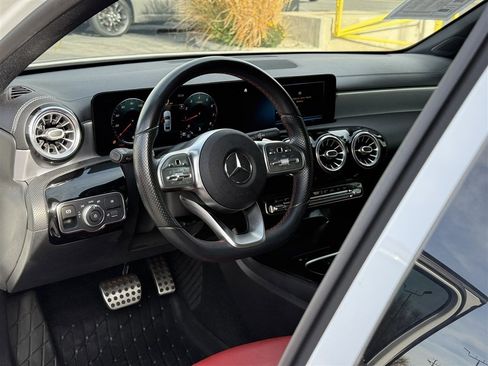 Used 2021 Mercedes-Benz A 220 4MATIC image 23