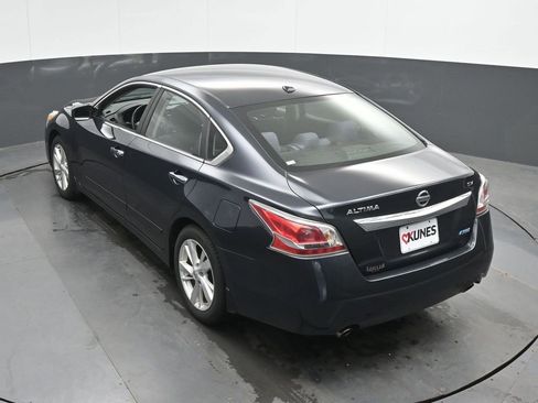 Used 2014 Nissan Altima 2.5 SV FWD image 26