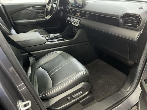 Used 2025 Honda Pilot Elite image 26