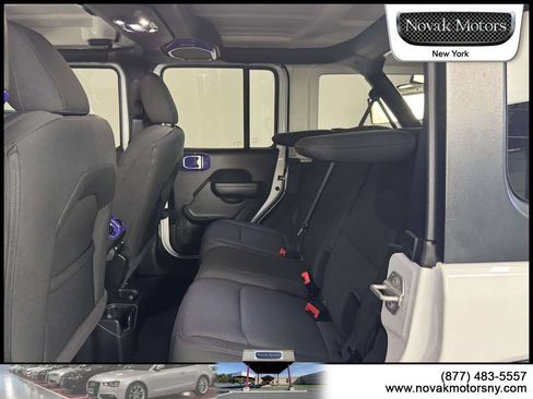 Used 2021 Jeep Wrangler Unlimited Sport AWD/4WD image 12