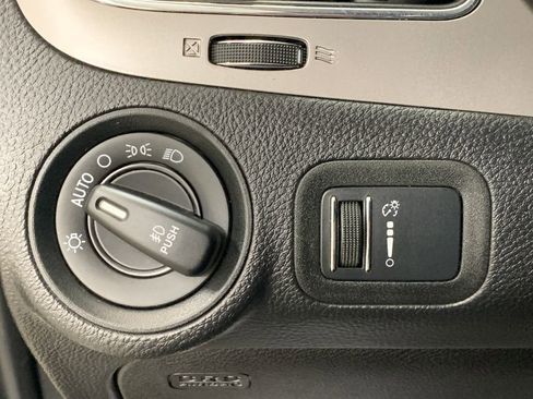 Used 2017 Dodge Journey Crossroad w/ Popular Equipment Group FWD image 13