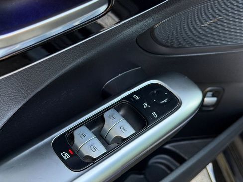 Used 2022 Mercedes-Benz C 300 Sedan image 24