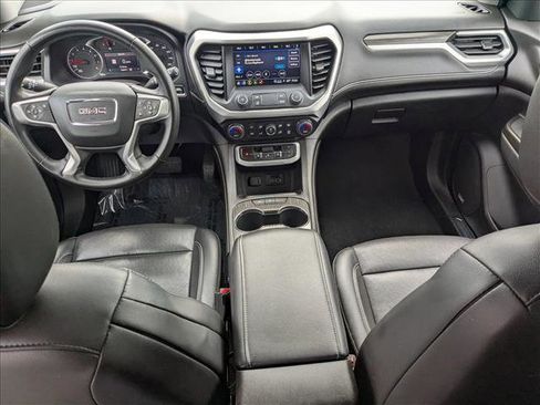 Used 2023 GMC Acadia SLT image 16