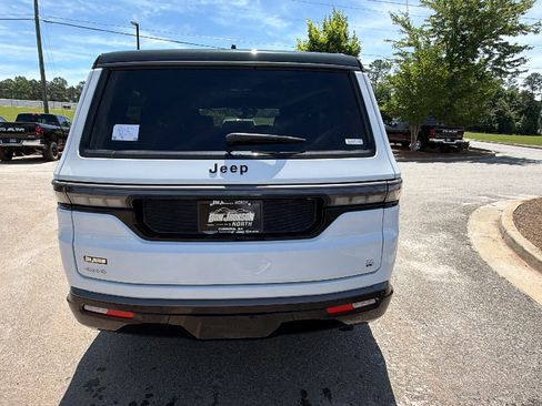 New 2026 Jeep Grand Wagoneer 4WD image 9