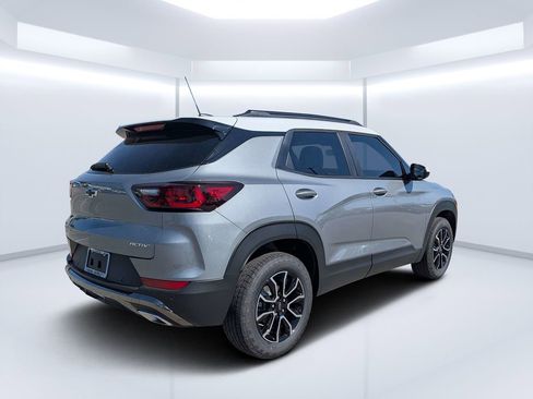 New 2026 Chevrolet TrailBlazer ACTIV w/ Convenience Package image 3