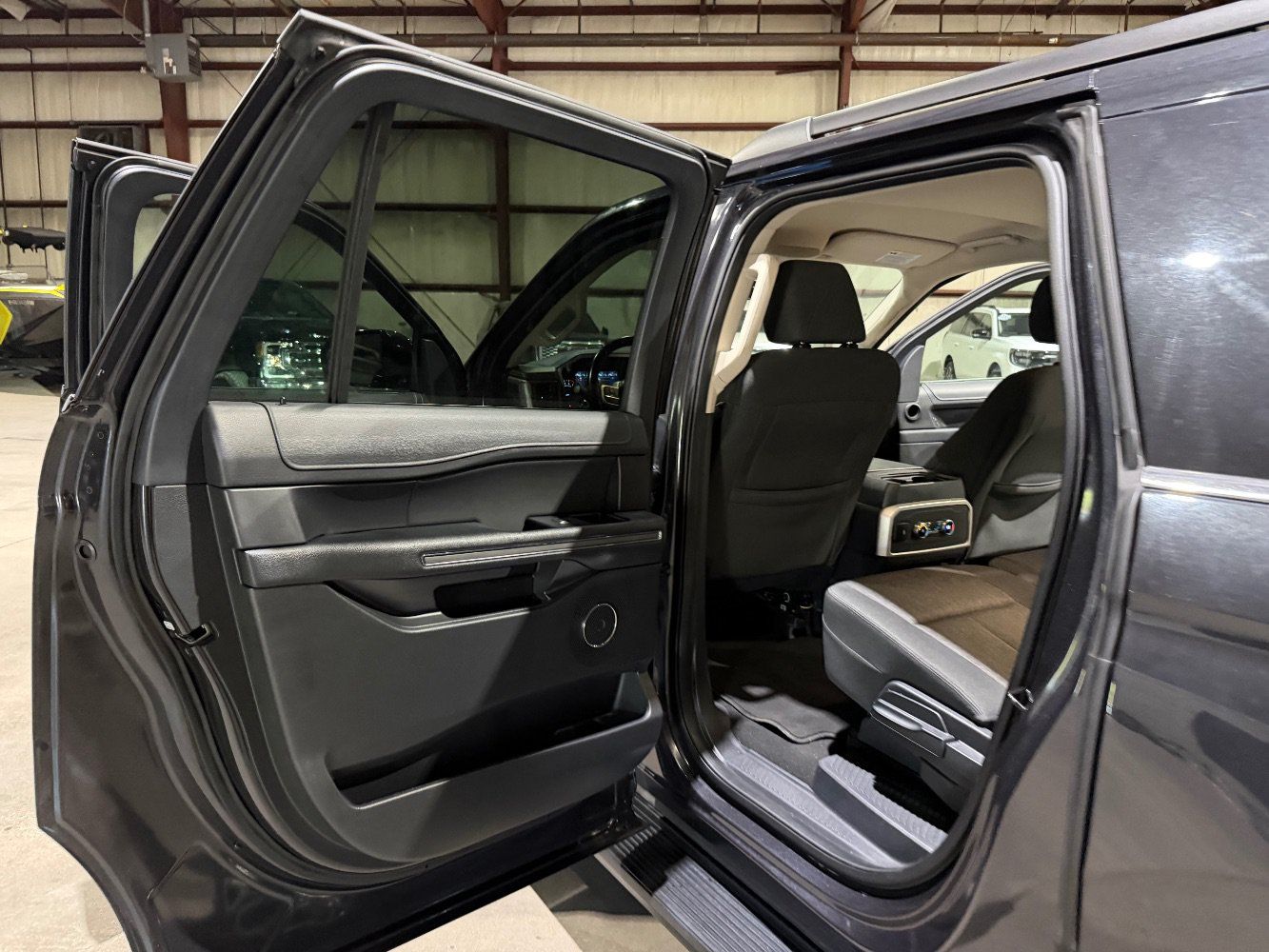 Used 2024 Ford Expedition Max XLT RWD image 16