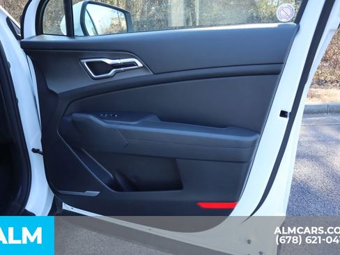 Used 2024 Kia Sportage LX image 26