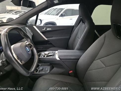 Used 2023 BMW iX xDrive50 w/ Sport Package AWD/4WD image 22