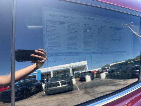 New 2026 Chevrolet Equinox EV LT image 36