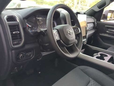 New 2026 RAM 1500 4x4 Crew Cab image 19