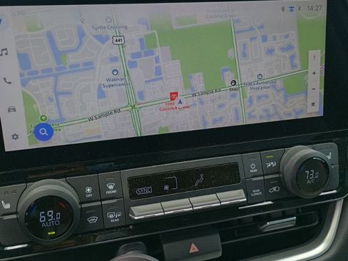 Used 2025 Toyota Grand Highlander XLE FWD image 4