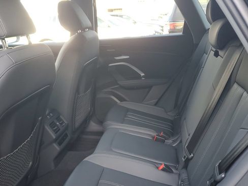 Certified 2025 Audi Q5 Premium Plus w/ Premium Plus AWD/4WD image 17