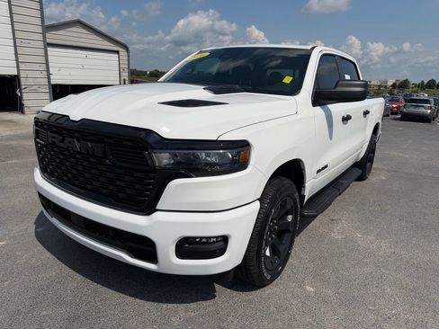 Used 2026 RAM 1500 Express AWD/4WD image 38