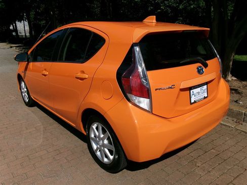 Used 2015 Toyota Prius C Three FWD image 5
