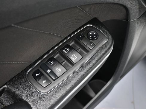 Used 2022 Dodge Charger GT image 17