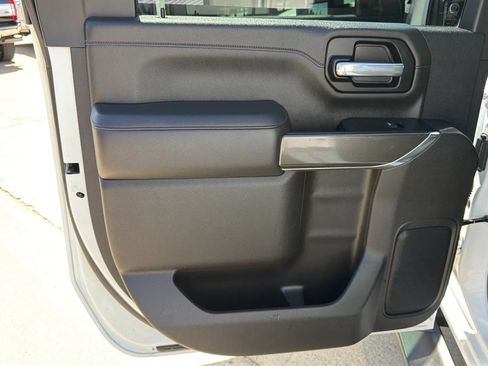 Used 2020 GMC Sierra 2500 AT4 w/ Technology Package AWD/4WD image 11