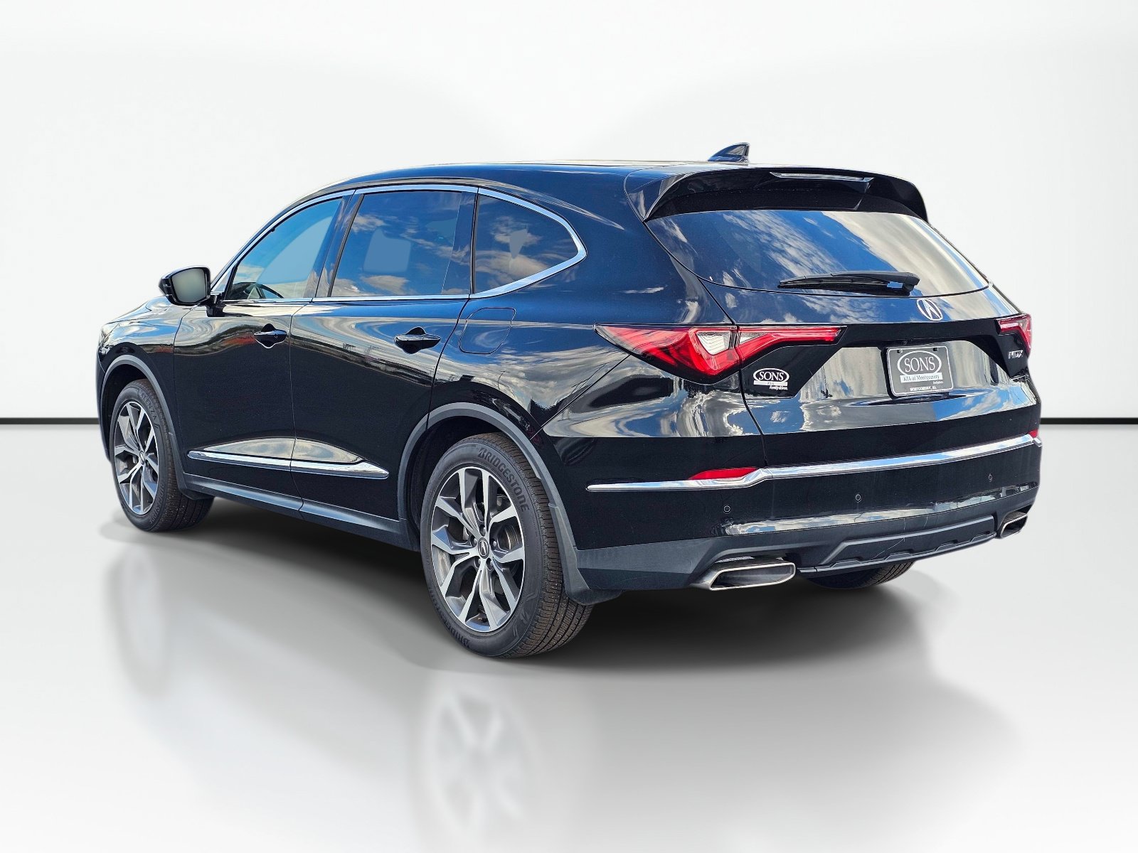 Used 2023 Acura MDX w/ Technology Package FWD image 12