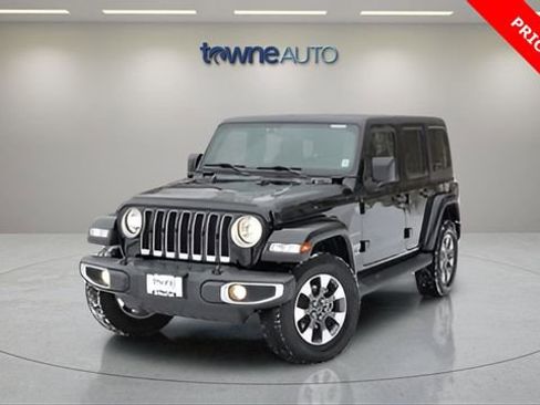 Used 2022 Jeep Wrangler Unlimited Sahara w/ Cold Weather Group image 9