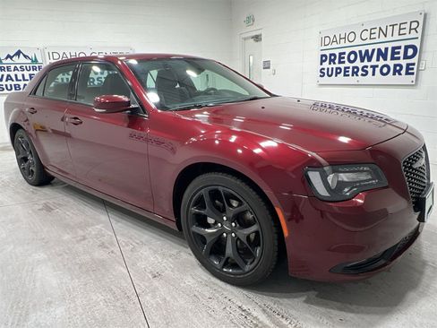 Used 2022 Chrysler 300 S image 2