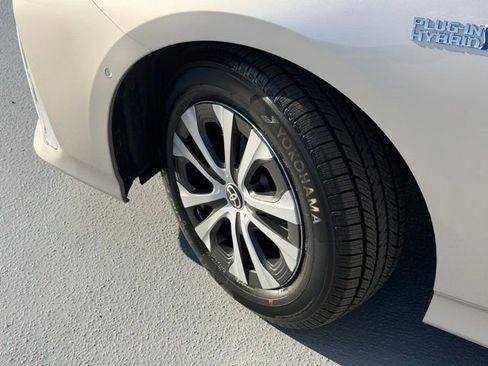 Certified 2022 Toyota Prius Prime Limited image 22