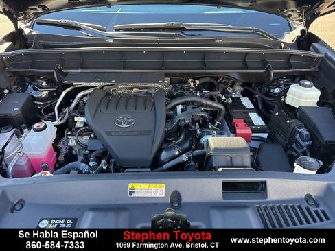 Used 2023 Toyota Highlander XLE image 25