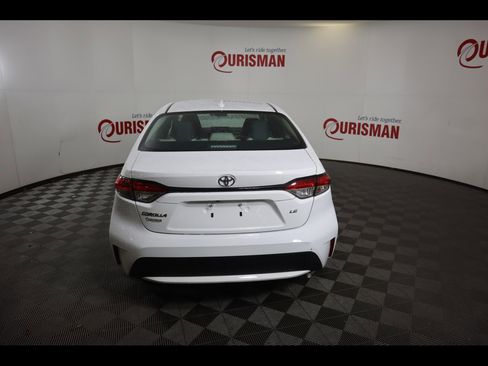 Used 2022 Toyota Corolla LE FWD image 10