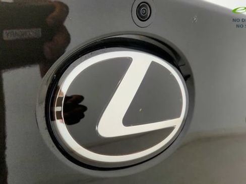 Used 2026 Lexus RZ 350e 2WD w/ Convenience Package image 31