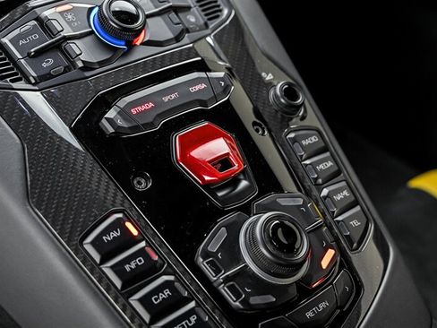 Used 2017 Lamborghini Aventador LP 750-4 Superveloce AWD/4WD image 26