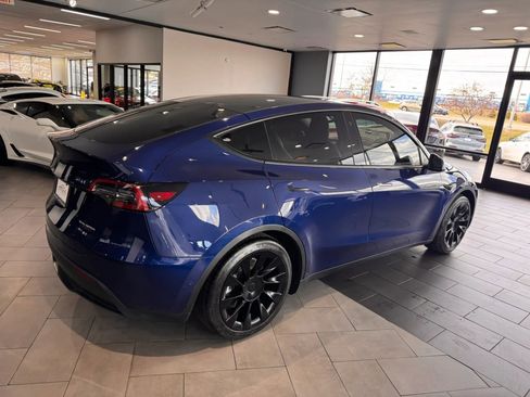 Used 2021 Tesla Model Y Long Range image 6