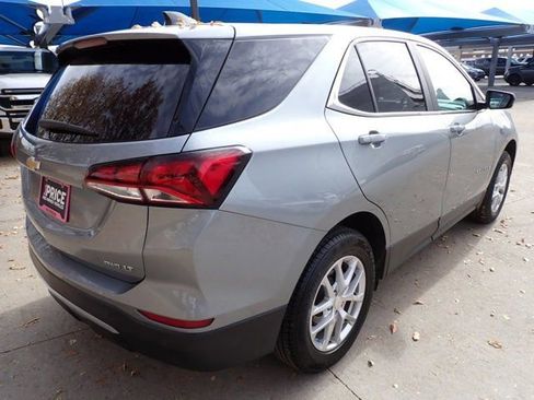 Used 2023 Chevrolet Equinox LT image 4