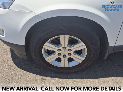 Used 2011 Chevrolet Traverse LT AWD/4WD image 7