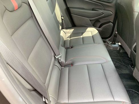 Certified 2024 Chevrolet Trax RS w/ Sunroof Package FWD image 25