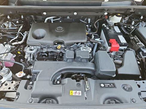 Used 2025 Toyota RAV4 XLE FWD image 12