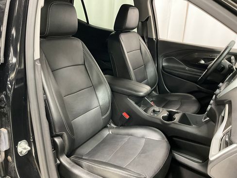 Used 2024 GMC Terrain SLT image 7