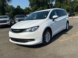 Used 2021 Chrysler Voyager Lxi image 2