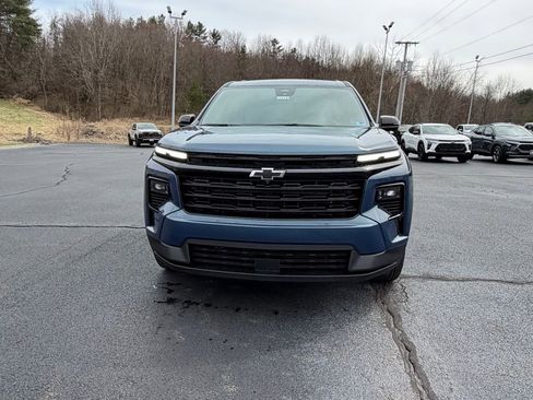 New 2026 Chevrolet Traverse LT w/ Midnight/Sport Edition image 2