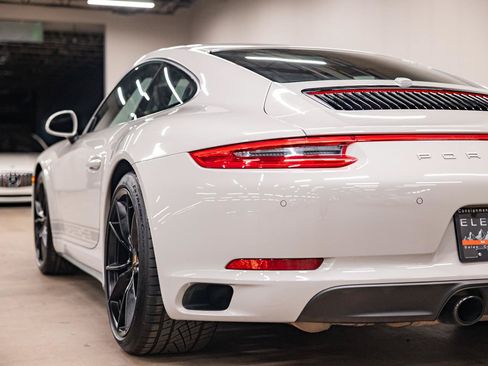 Used 2019 Porsche 911 Carrera 4 AWD/4WD image 34