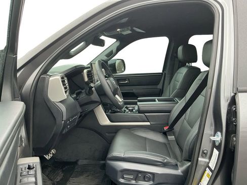 Used 2025 Toyota Tundra Limited image 14