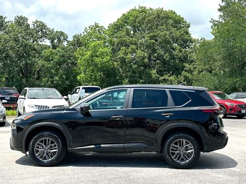 Used 2024 Nissan Rogue S FWD image 12