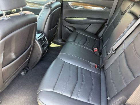 Used 2019 Cadillac XT5 Platinum AWD/4WD image 31