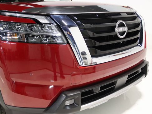 Used 2022 Nissan Pathfinder Platinum w/ Cargo Package image 25