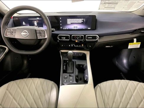 New 2026 Nissan Sentra SL w/ Floor Mat Package image 2