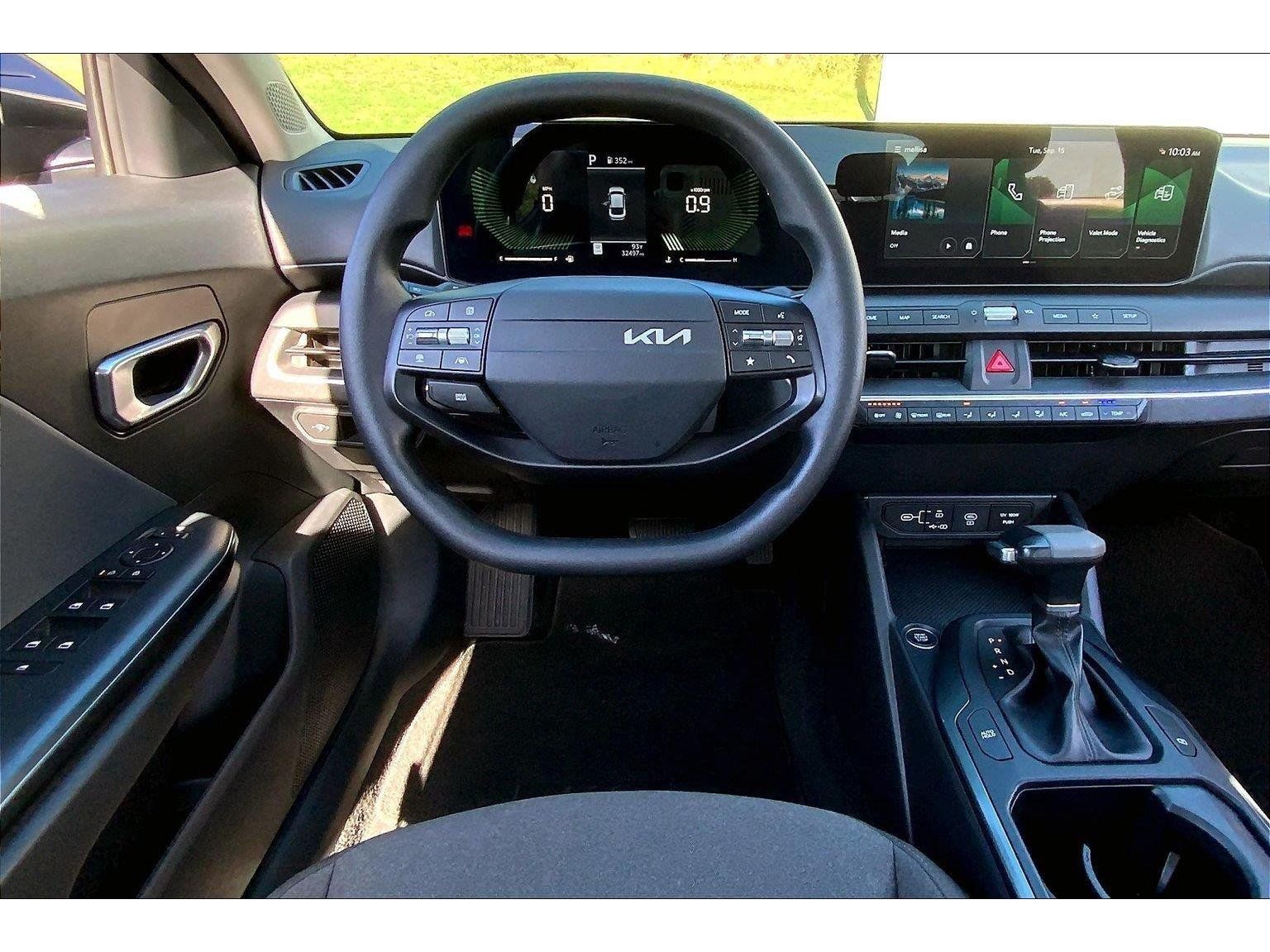 Used 2025 Kia K4 FWD image 5