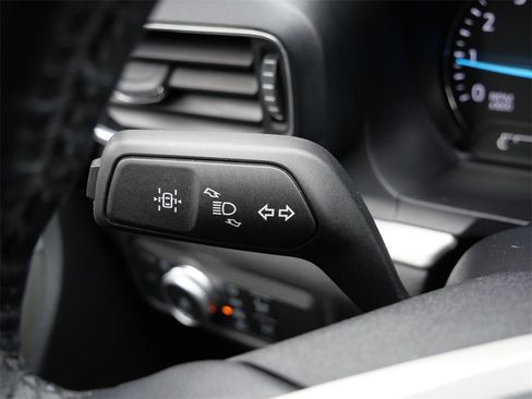 Certified 2022 Ford Explorer XLT w/ Equipment Group 202A image 25