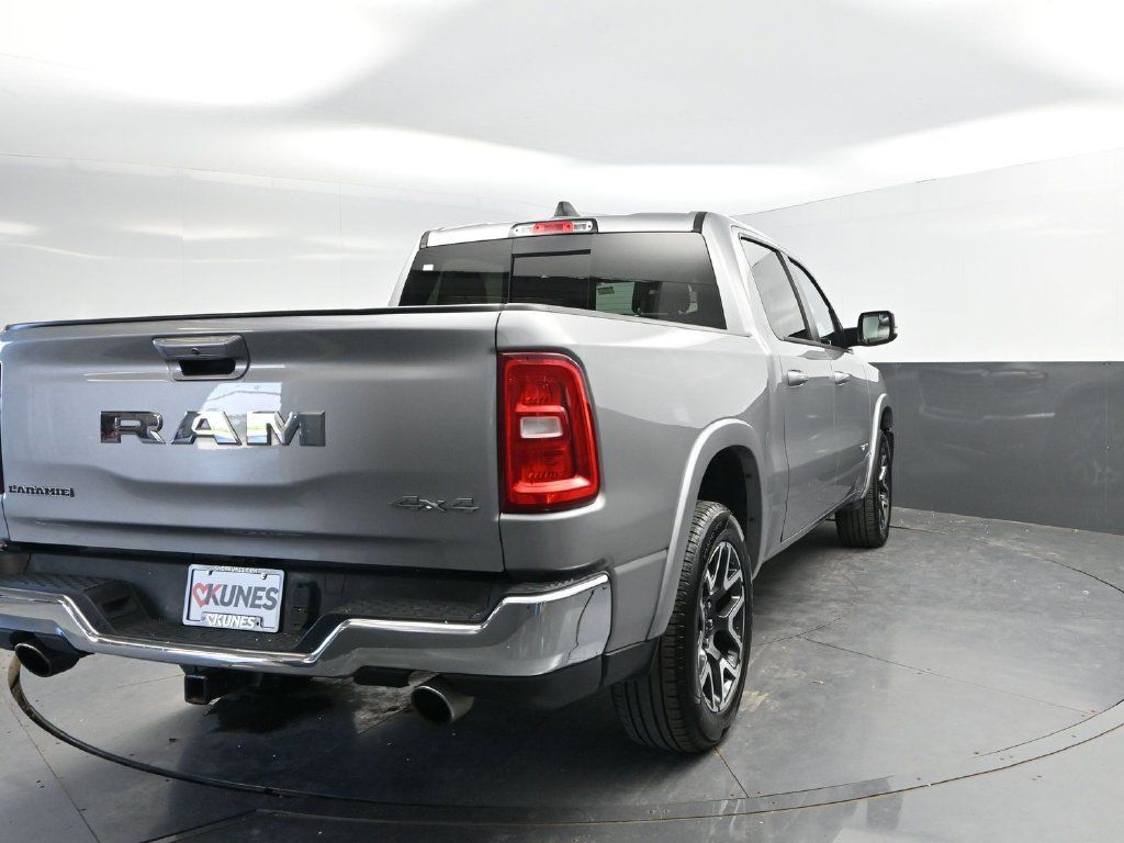 Used 2025 RAM 1500 Laramie AWD/4WD image 7